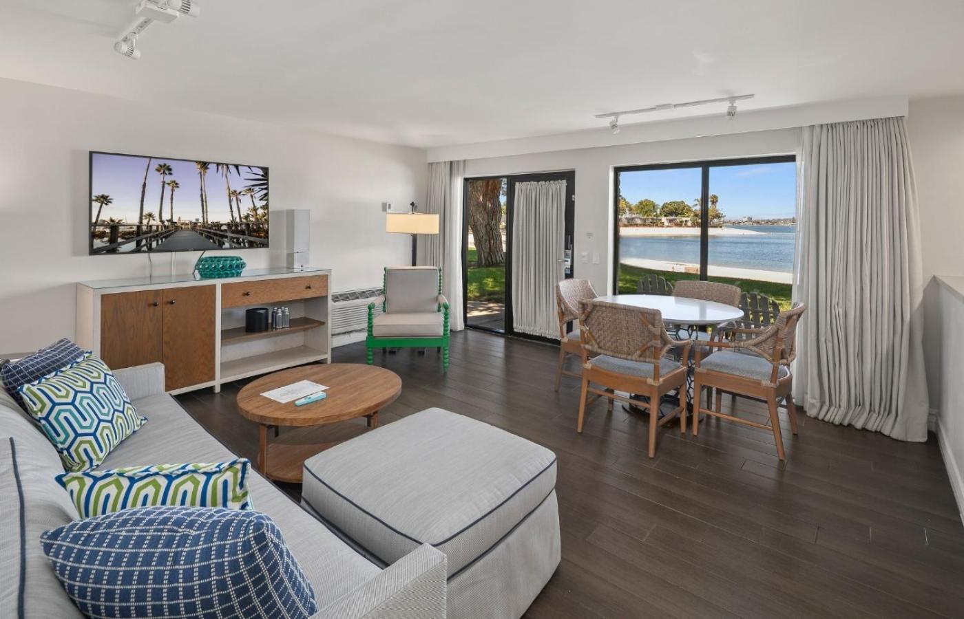 Bayside Bungalow Suite